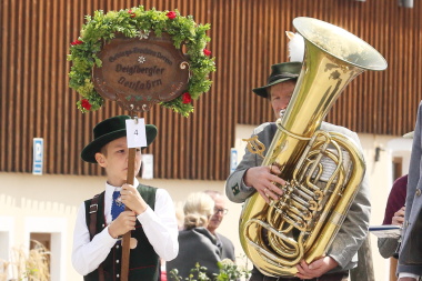 D'Veiglberger Neufahrn Trachtenfest Mai 2025 in Baiernrain 