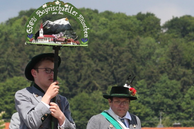 Bayrischzeller München Trachtenfest Mai 2025 in Baiernrain 